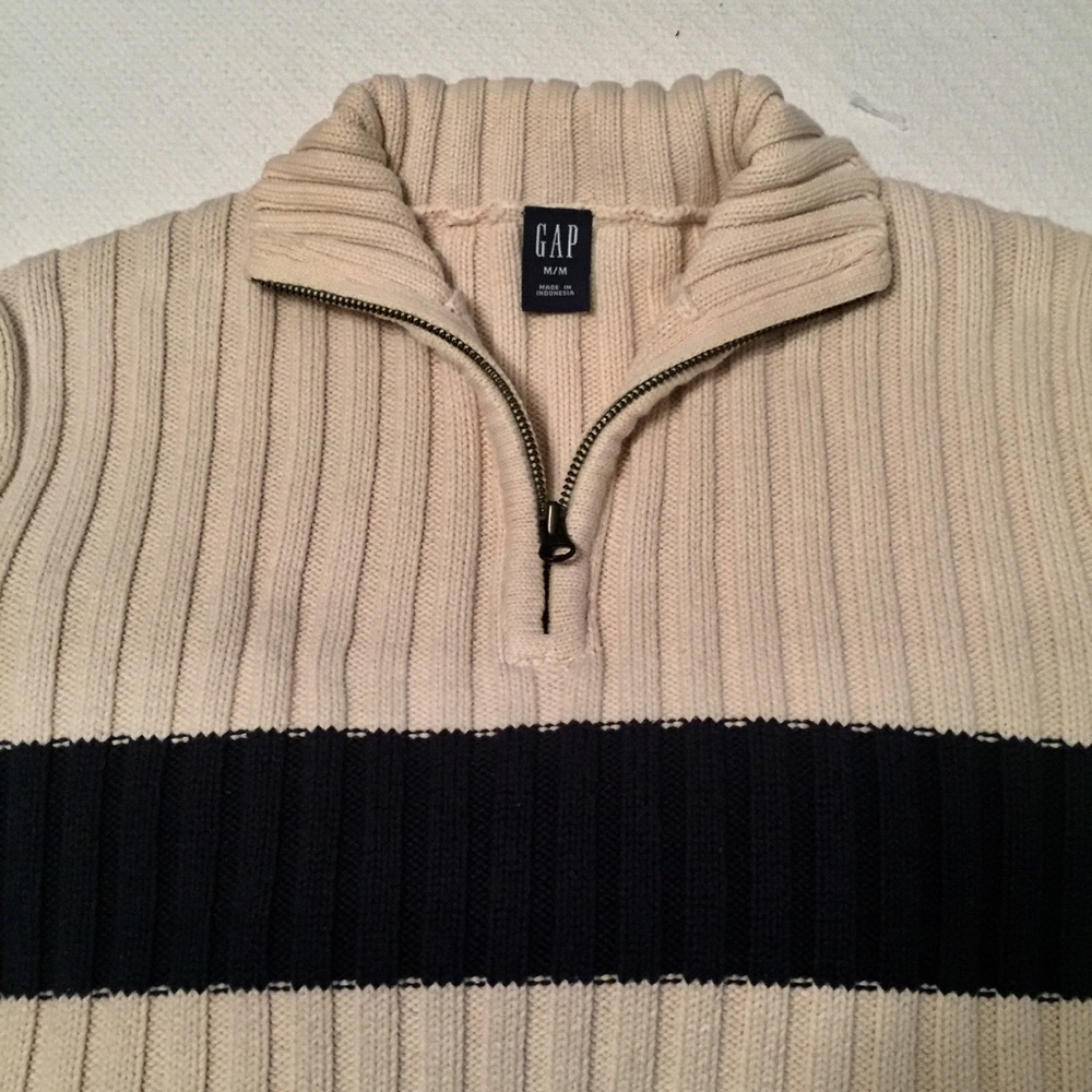 Gap Sweater  size M